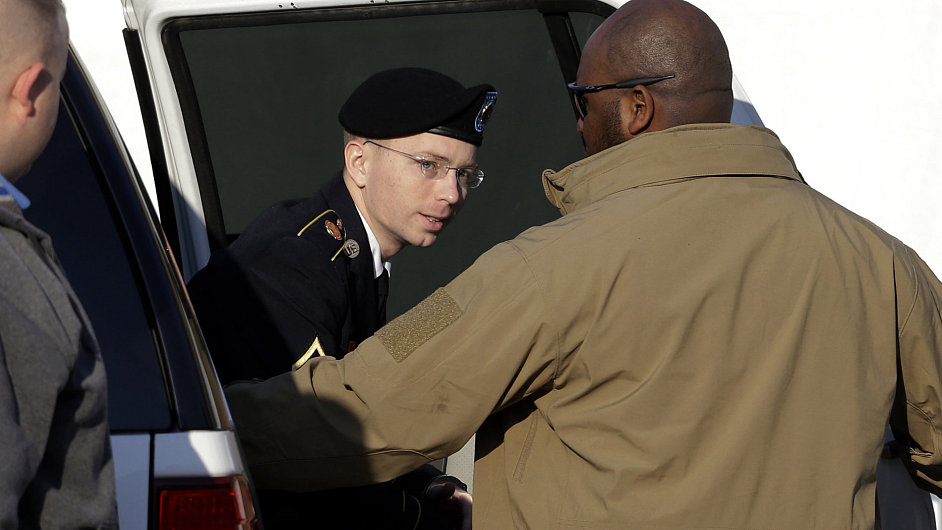 Bradley Manning jede k soudu