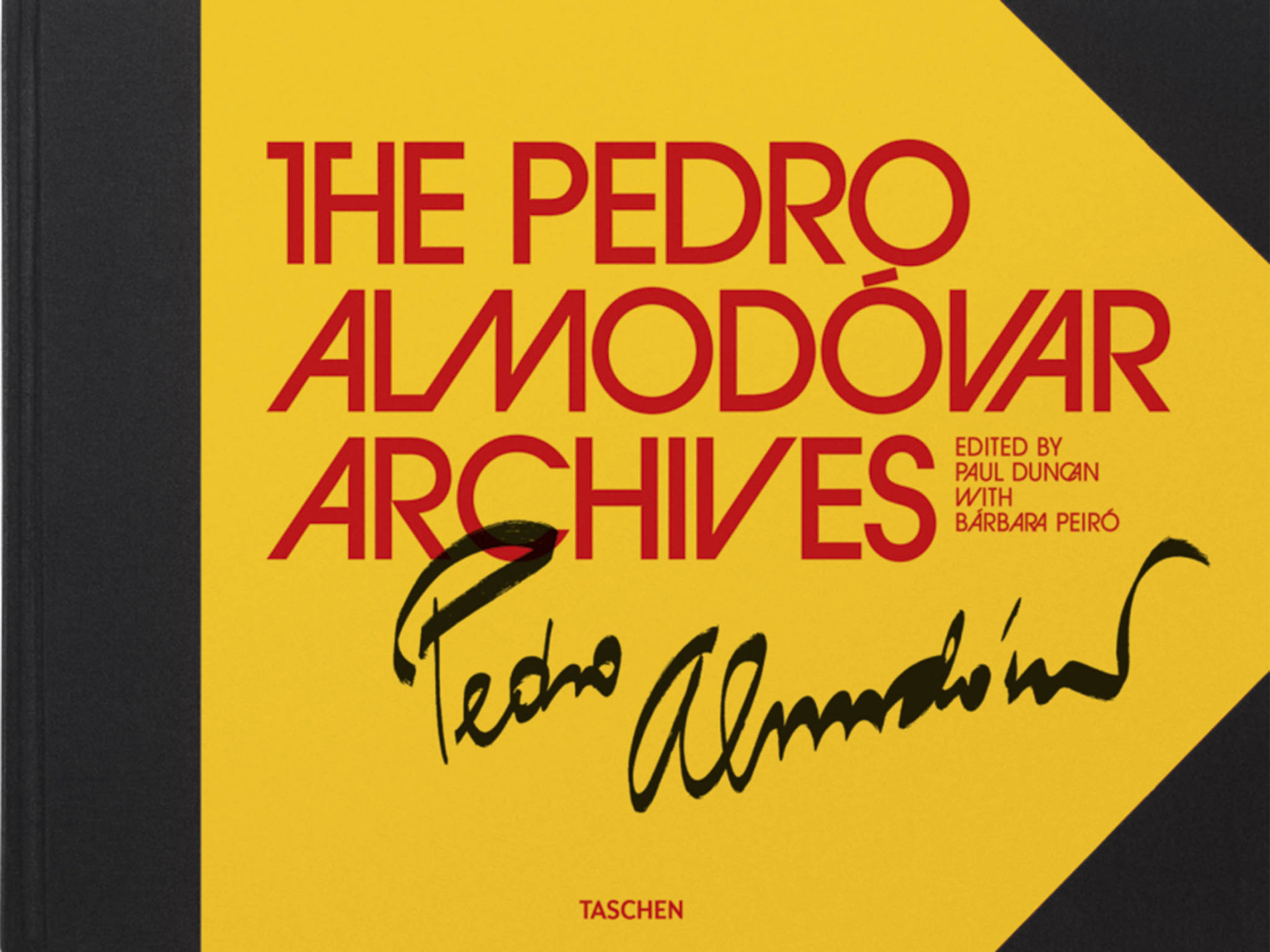 Vydavatelství Taschen připravilo knihu The Pedro Almodóvar Archives. Najdete v ní plakáty a fotografie z natáčení filmů, eseje filmových kritiků a další dokumenty poskytnuté přímo španělským filmařem. (Foto: archiv značky) jarvis_59b78f40498e27acaa01092c.jpeg