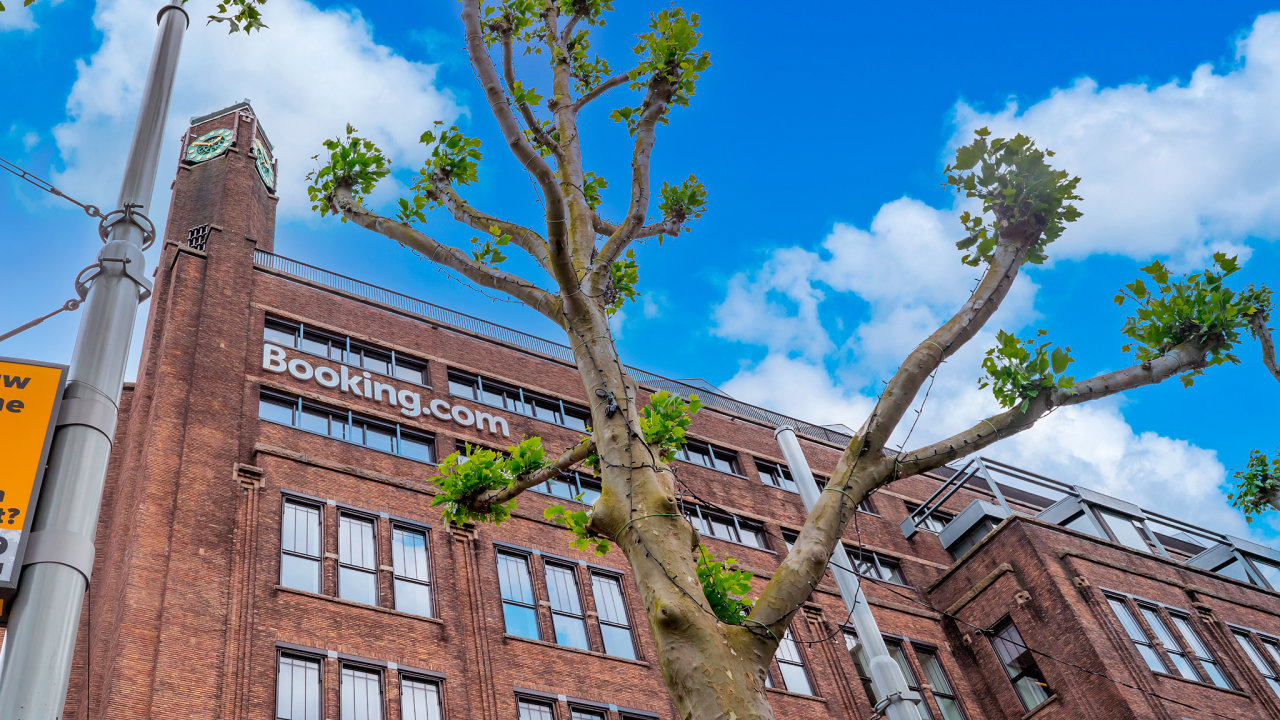 Booking v Amsterdamu