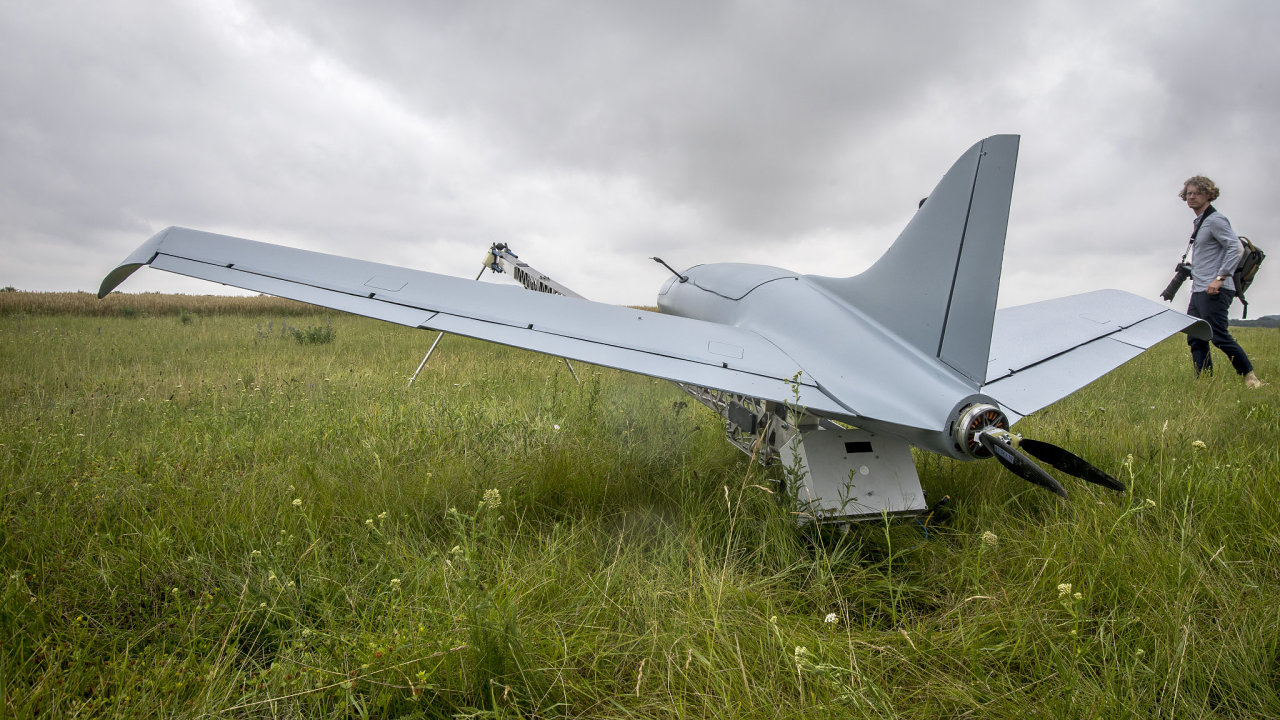 Èeský prùzkumný dron Bivoj, který si zanedlouho pøevezme pro testování pøímo na frontì ukrajinská armáda.