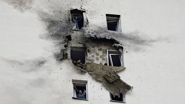 Skutečně přišla válka. Obyvateli Moskvy otřásl největší útok od začátku agrese, Ukrajinci vyslali přes 300 dronů
