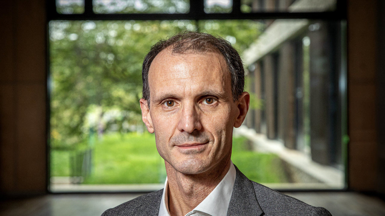 Filozof z Cambridgeské univerzity Stephen Cave