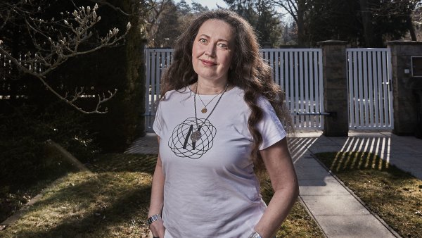 Nový život Taťány le Moigne. Exšéfka českého Googlu obnovuje v Klánovicích prvorepublikový rodinný odkaz mezi platany a šalvějí