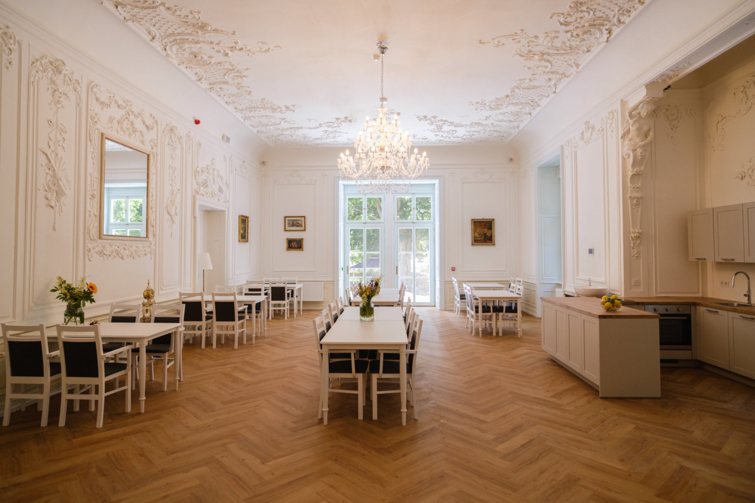 Senlife Chodov� Plan� – Jidelna