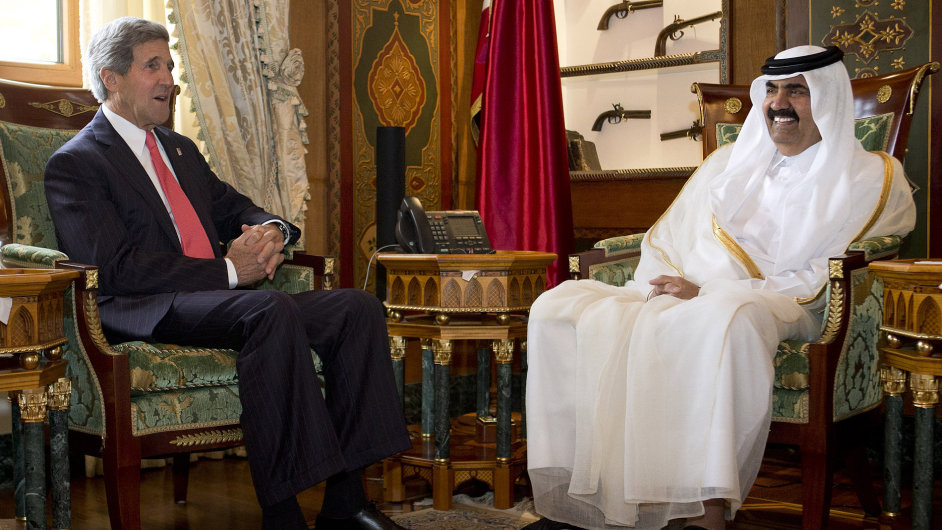 Katarsk emr Hamad bin Chalfa Sn na setkn s Johnem Kerrym