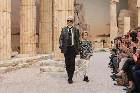 02 2017 18 Cruise collection Finale pictures by Olivier Saillant