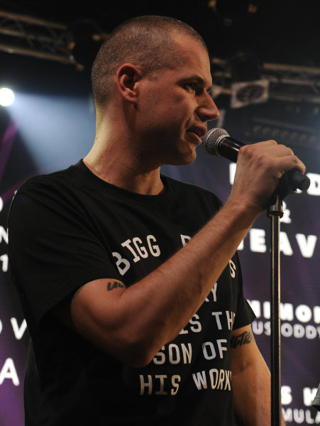 Za skupinu Master's Hammer, která zvítězila v kategorii hard & heavy, cenu převzal raper Vladimir 518.