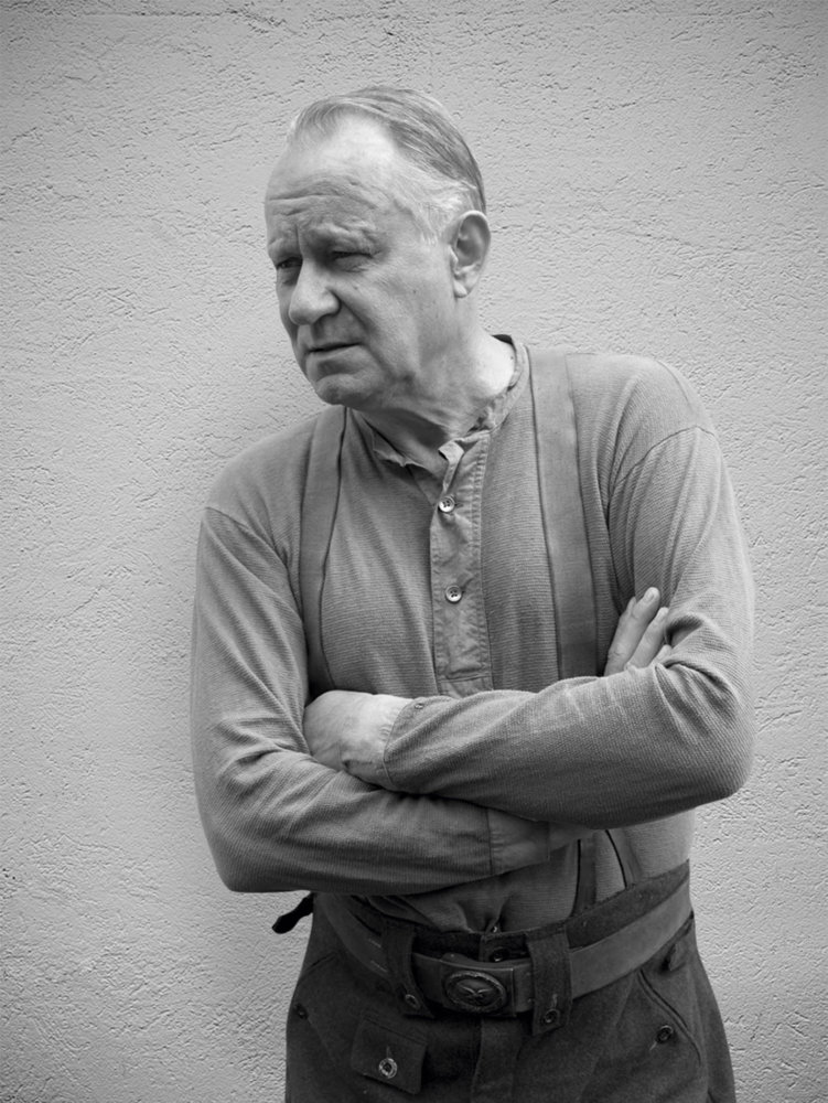 Známý švédský herec Stellan Skarsgård o natáčení v Česku, výchově svých sedmi synů a tom, proč chce mermomocí mluvit, byť by v rámci této rubriky měl vlastně mlčet.