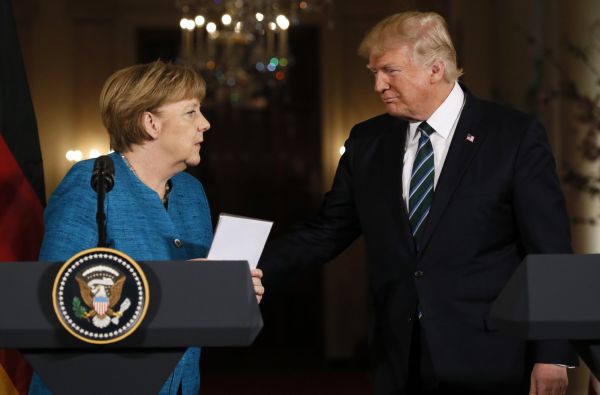 Donald Trump, Angela Merkelov&aacute;