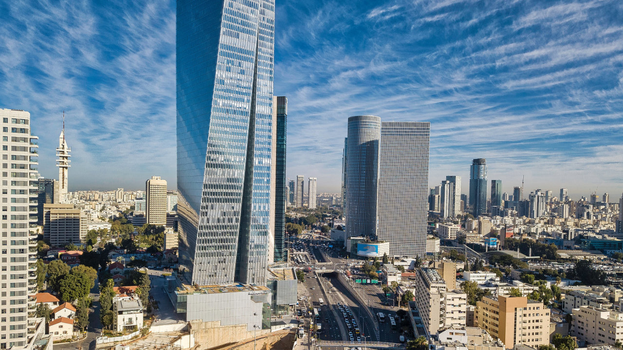 Tel Aviv se v hodnocení nejdražších měst meziročně posunul o pět příček.