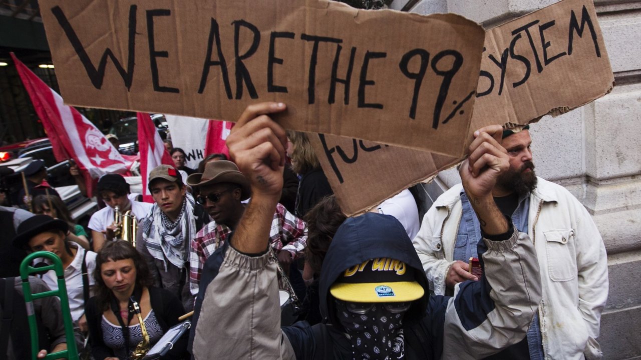Demonstrace u pleitosti prvnho vro hnut Occupy Wall Street
