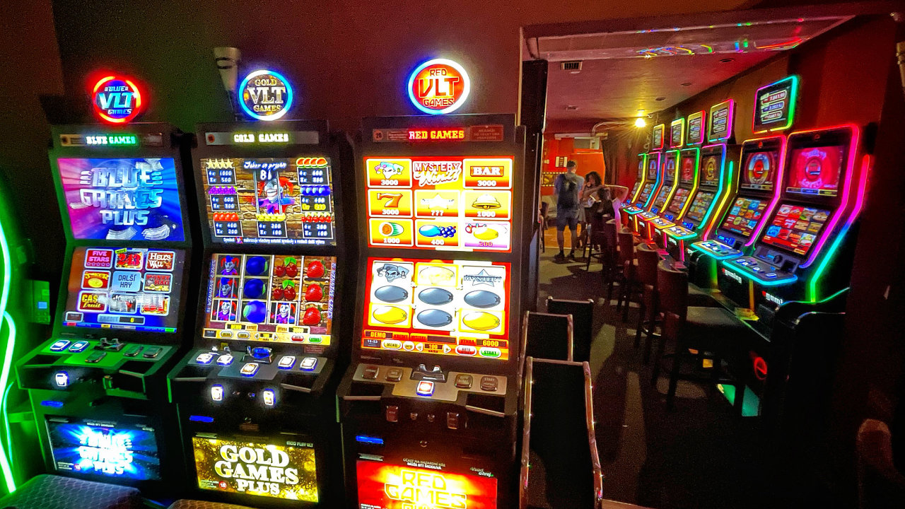 S�zky rostly ve v�ech roz���en�ch typech hazardn�ch her s v�jimkou kurzov�ho s�zen�.