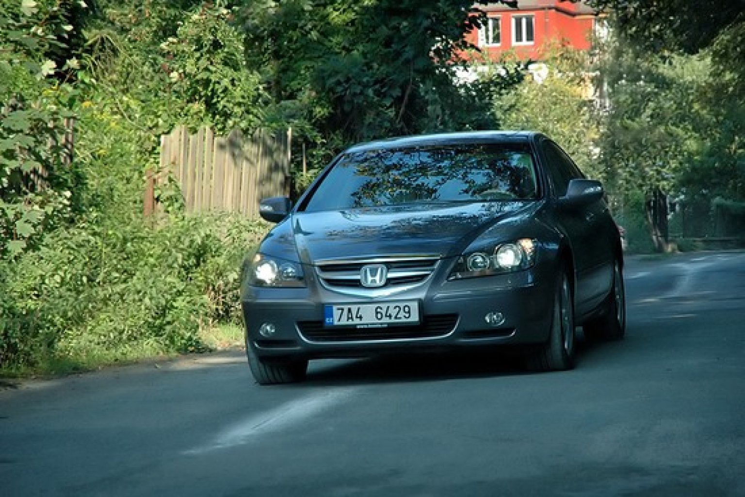 961320343_honda_legend_09_550x367_.jpg
