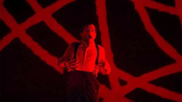 Bary&scaron;nikov v Pa�&iacute;�i hraje Ni�insk&eacute;ho. Inscenaci o slavn&eacute;m tane�n&iacute;kovi re�&iacute;ruje Robert Wilson