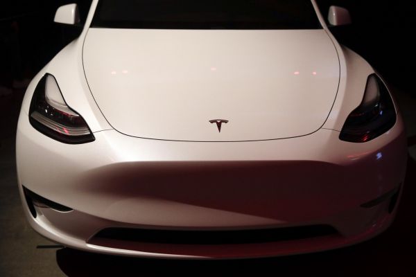 Tesla pedstavila nov Model Y
