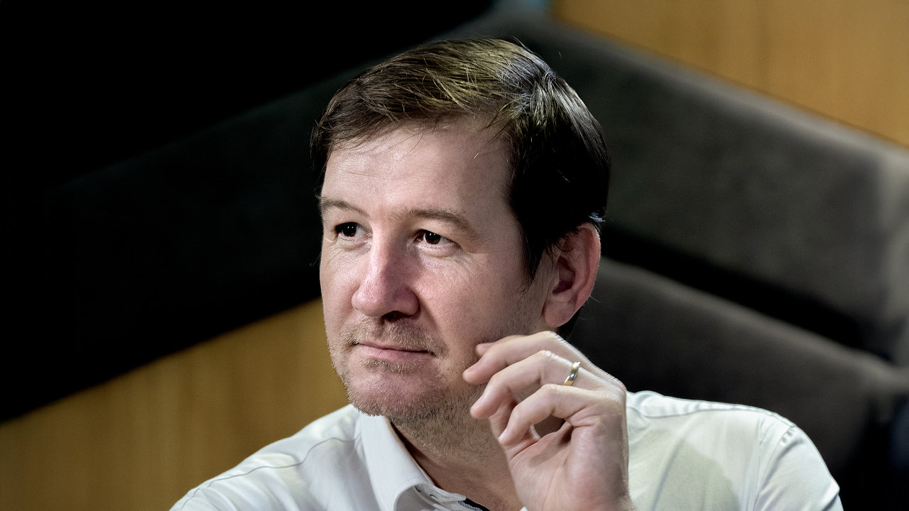 Petr Mazouch, Fakulta informatiky a statistiky V�E