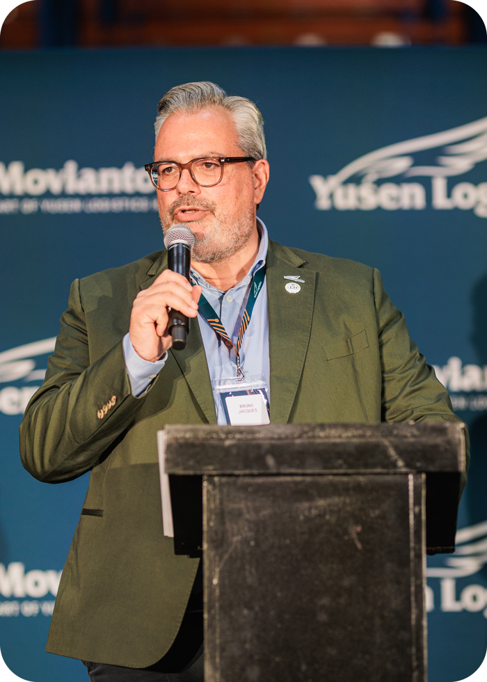 Bruno Jacques – Deputy Managing Director, Yusen Logistics (Europe) a CEO Yusen Logistics Healthcare Bruno Jacques – Deputy Managing Director, Yusen Logistics (Europe) a CEO...
