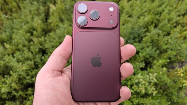iPhone 18 Pro ve v�nov�m proveden�