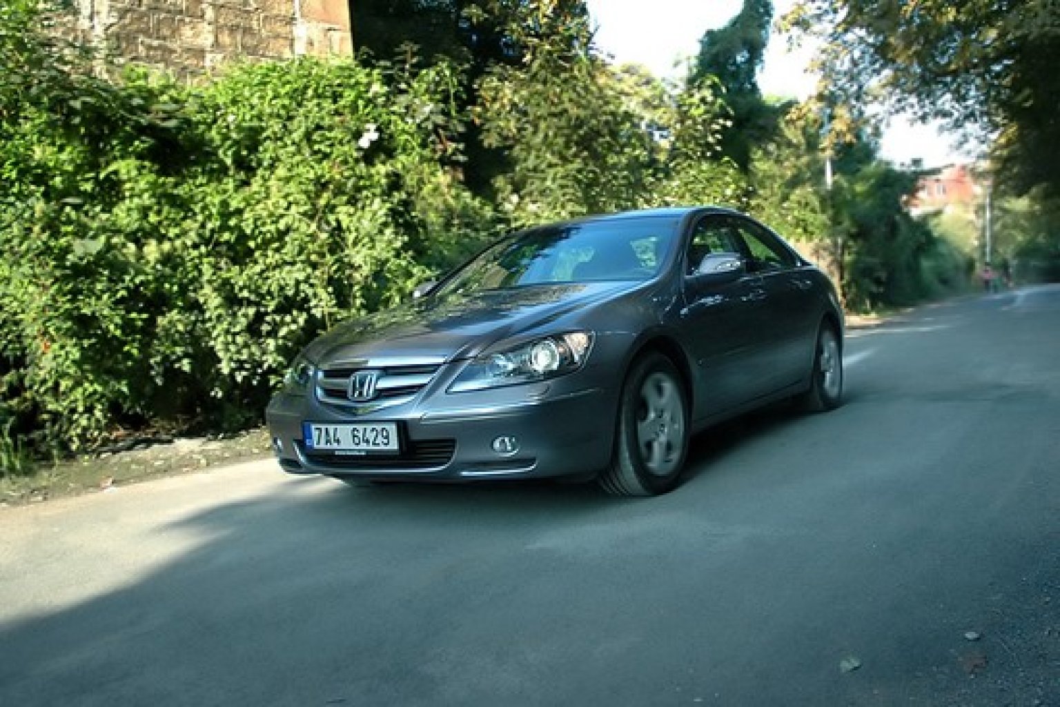 961320343_honda_legend_10_550x367_.jpg