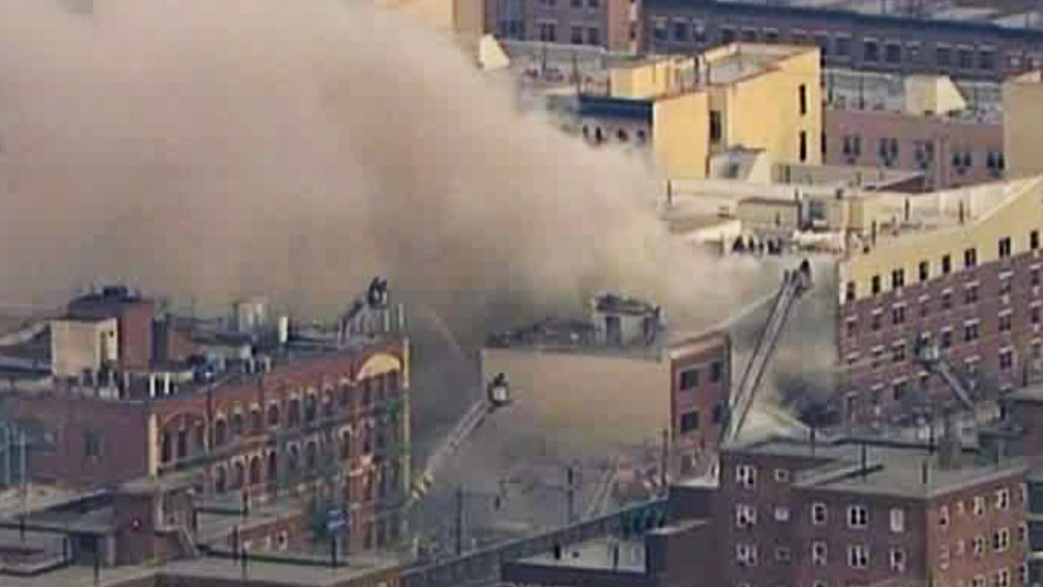 Exploze v newyorskm Harlemu na zbru z kamery dopravnho zpravodajstv