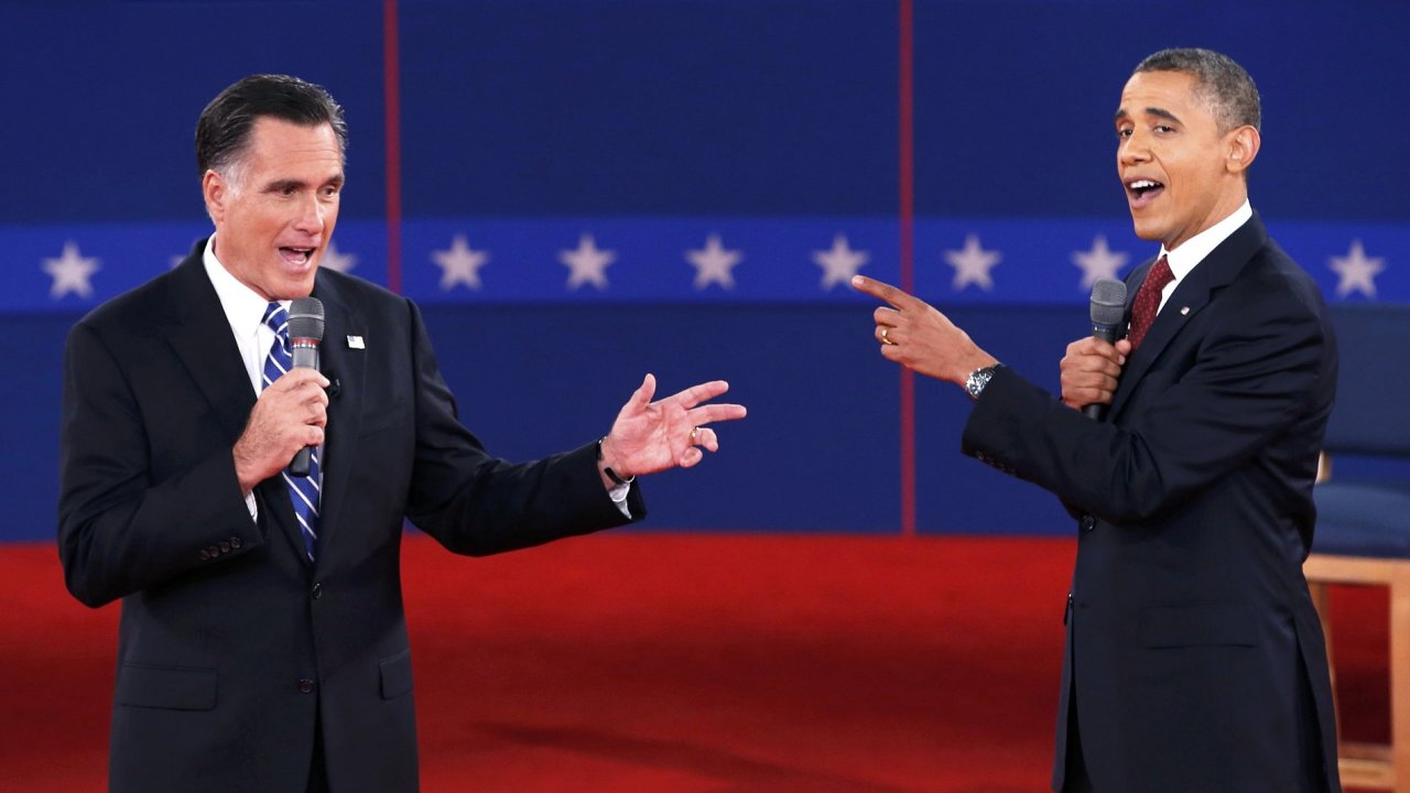 Barack Obama (vpravo), Mitt Romney (vlevo)