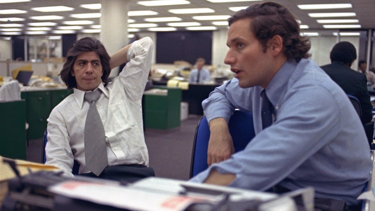 Reportéøi amerického listu Washington Post Bob Woodward (vpravo) a Carl Bernstein mìli významný podíl na odhalení aféry Watergate. Za svou práci získali Pulitzerovu cenu.