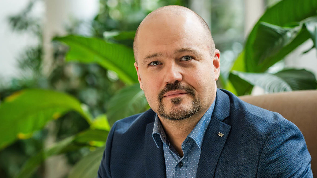 Pavel Doleel, editel Chargee