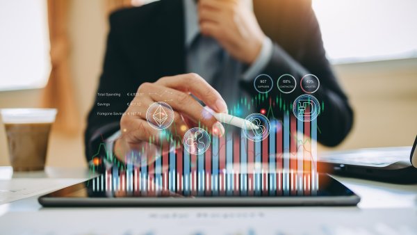 investice, kryptoměny, blockchain