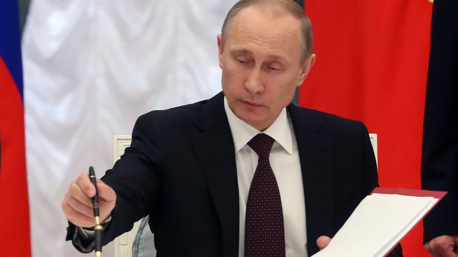 Ruský prezident Putin podpisem zakončil legislativní proces připojení Krymu k Rusku.