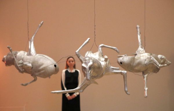 Sn&iacute;mek z v&yacute;stavy Bruce Naumana v Tate Modern.