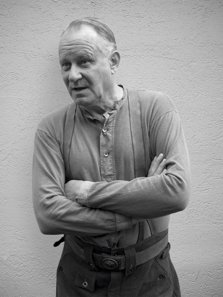 Známý švédský herec Stellan Skarsgård o natáčení v Česku, výchově svých sedmi synů a tom, proč chce mermomocí mluvit, byť by v rámci této rubriky měl vlastně mlčet.