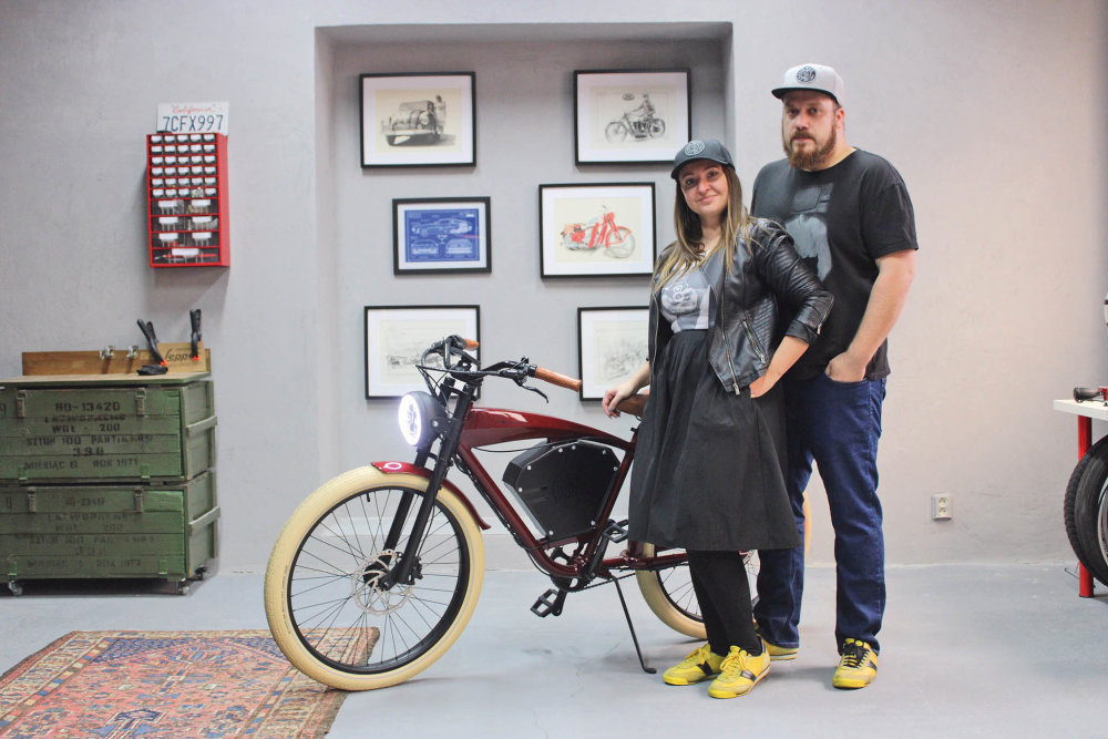 Na Designbloku se poprvé objevuje projekt Electric Café Bike, za nímž stojí manželé Jan a Zuzana Malinovi.