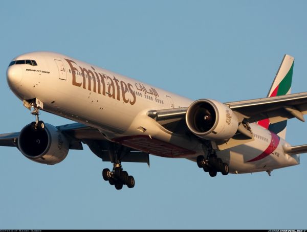 Boeing 777 300 leteck&eacute; spole�nosti Emirates.