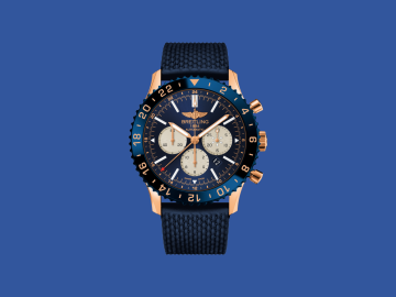 Speciální kalibr hodinek BREITLING Chronoliner B04 umožňuje sledování času ve třech časových zónách zároveň.