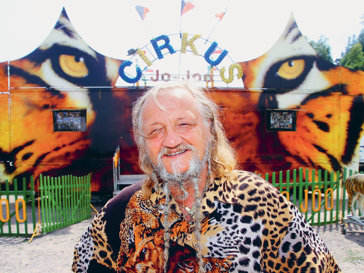 Covid nejvc zashl Cirkus Jo&#8209;Joo. Koronaviru podlehl jeho principl a krotitel tygr Jaromr Joo.