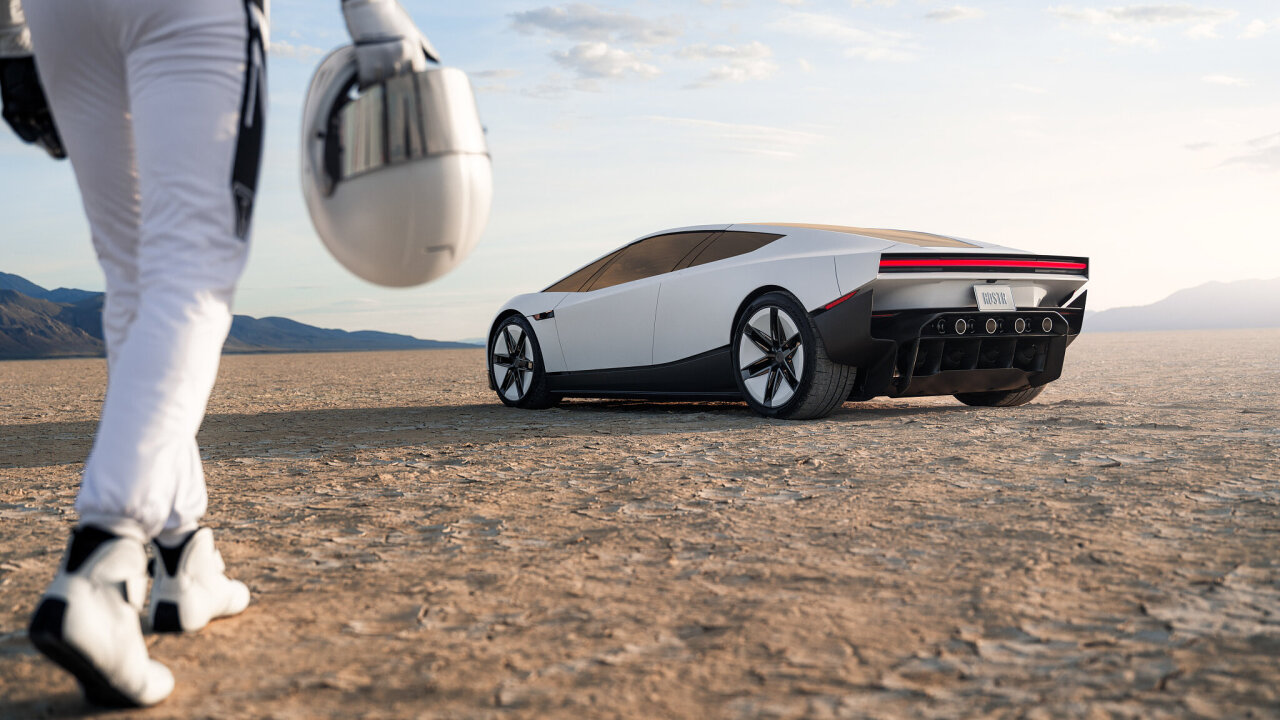 Létající Tesla Roadster využívá technologii studených plynových trysek, která...