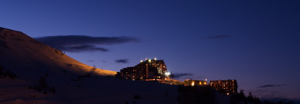 La Plagne Lyžařské letovisko La Plagne se nachází ve Francouzských Alpách ve výšce 1250 až 3250 metrů.
