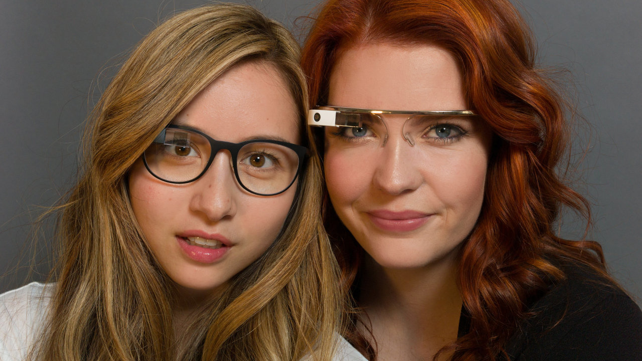 Google Glass s rámeèky Titanium