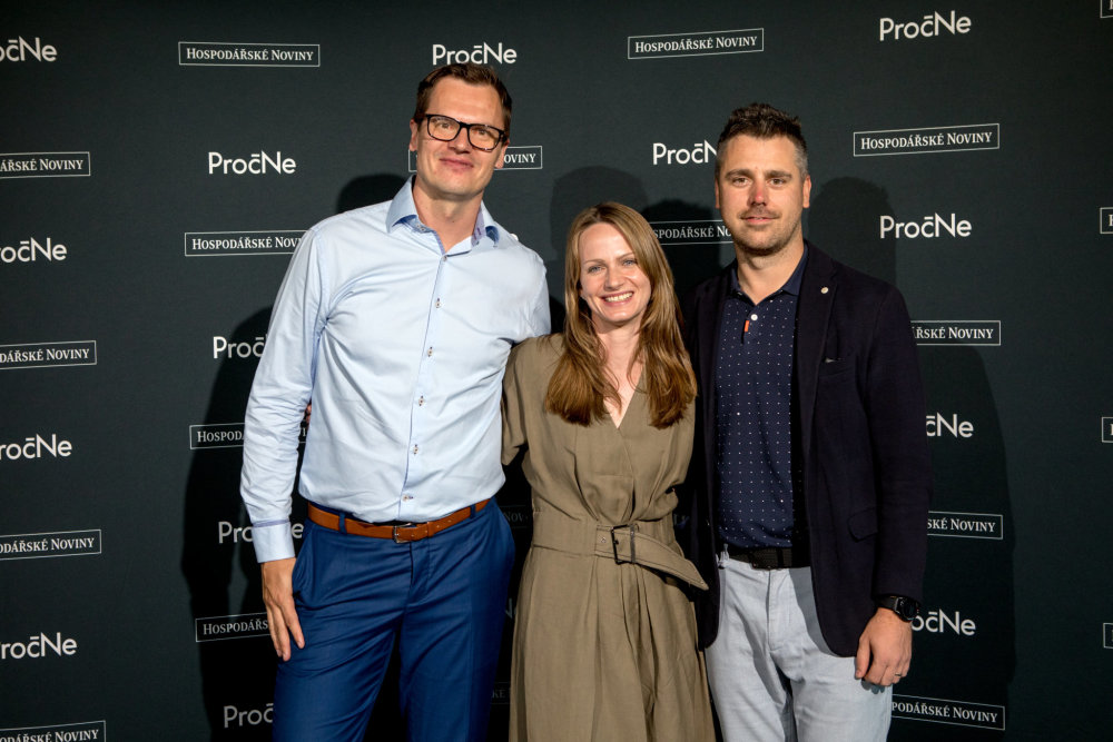 Červnové setkání magazínu PročNe Zleva: Michael Mareš, zakladatelka start-upu Ytica Květa Vostrá a šéf byznysové redakce HN Milan Mikulka.