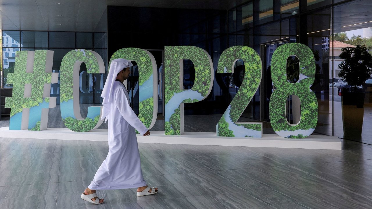 V Dubaji zaèíná konference COP28, svìt èelí nepøíznivým klimatickým trendùm.