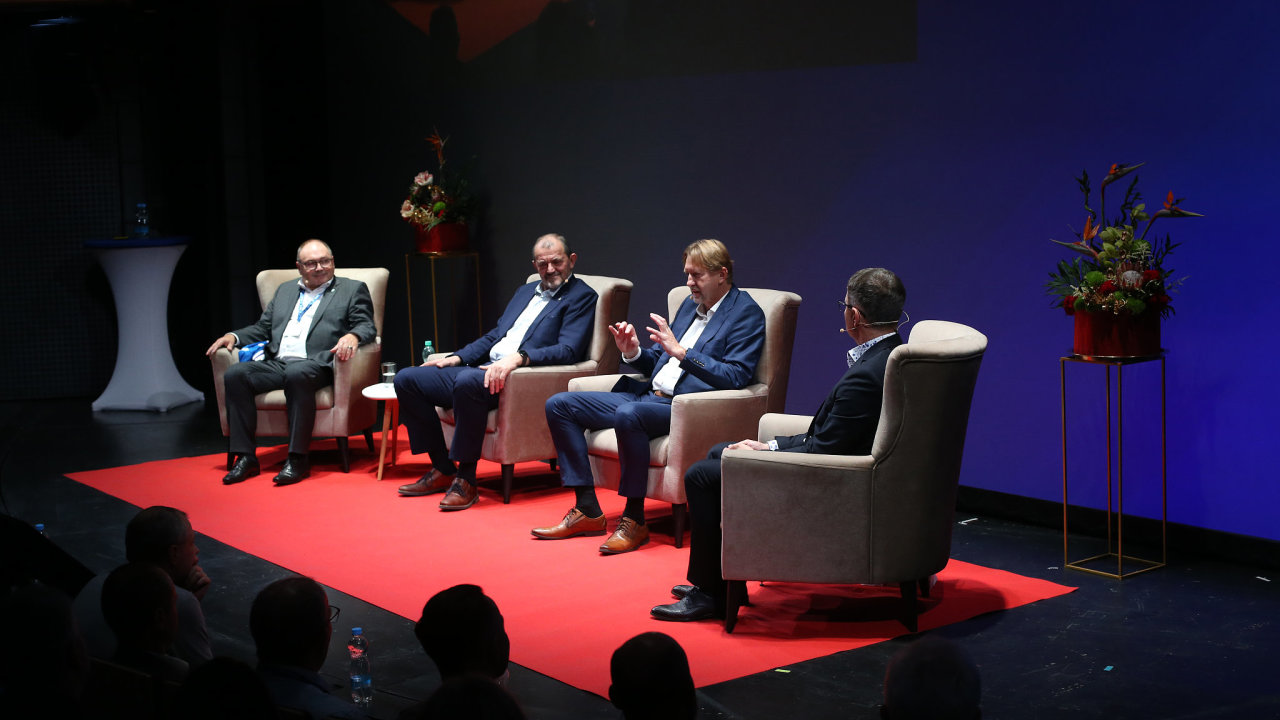 Zkuenosti ukazuj, e nedostatek emon inteligence me ve firmch blokovat zmny, zaznlo v Brn na konferenci Status.