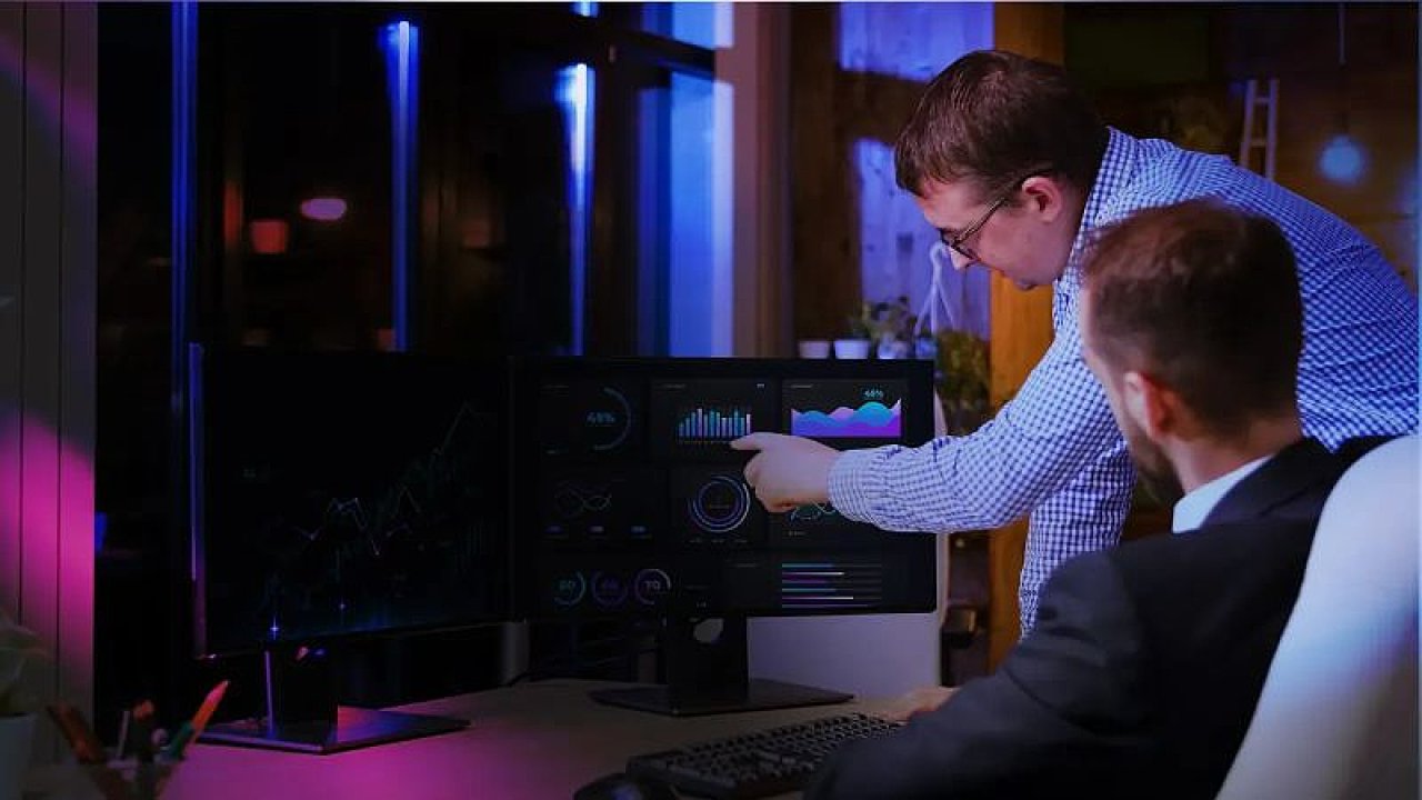 Jsou konzultanti vohroen? AI naviguje, generuje, rad amn svt podnikovch systm.