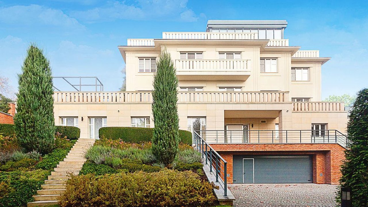 Vila Anthonyho Dennyho v pra�sk� Troji.