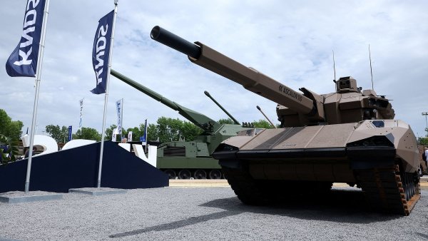 Nov� hlavn� bojov� tank CAPINT z d�lny KNDS.