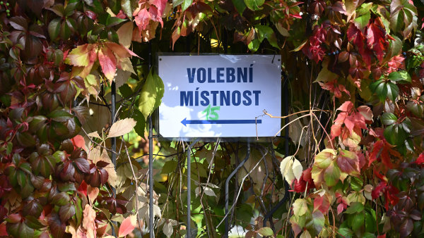 volební místnost, šipka