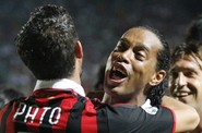 Pato, Ronaldinho a Andrea Pirlo slav gl AC Miln.