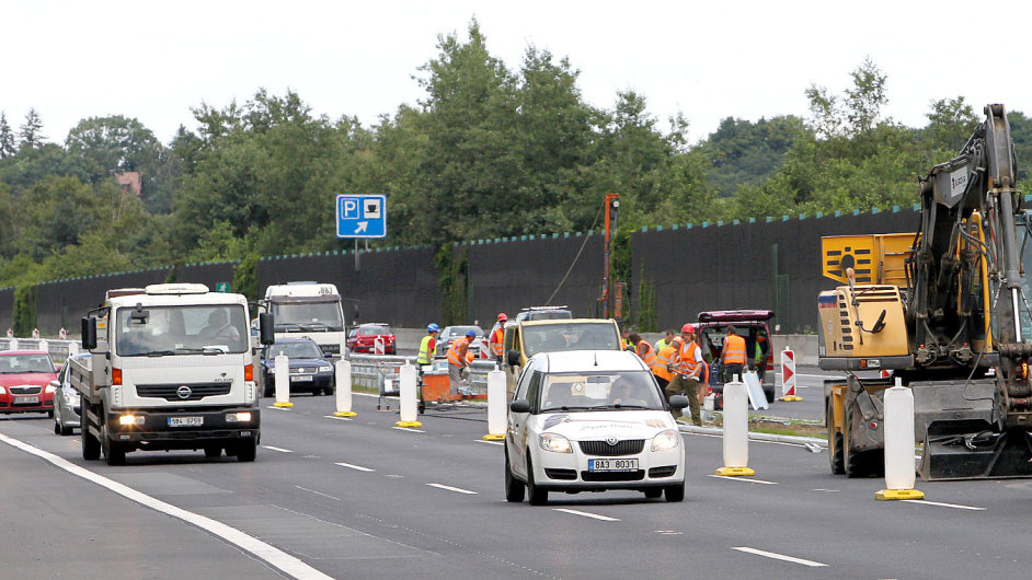 Opravy na dálnici D1, ilustraèní foto.