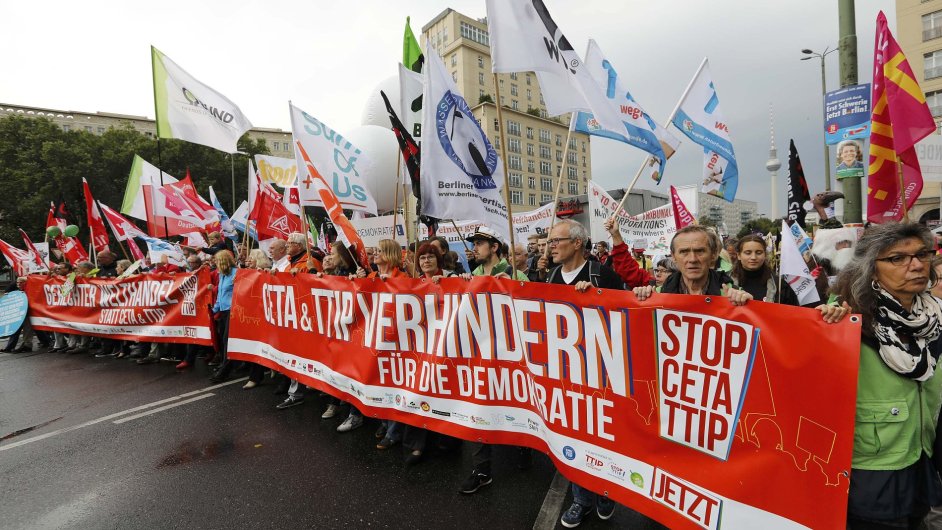 Protesty proti CETA a TTIP v Berlínì 17. záøí 2016