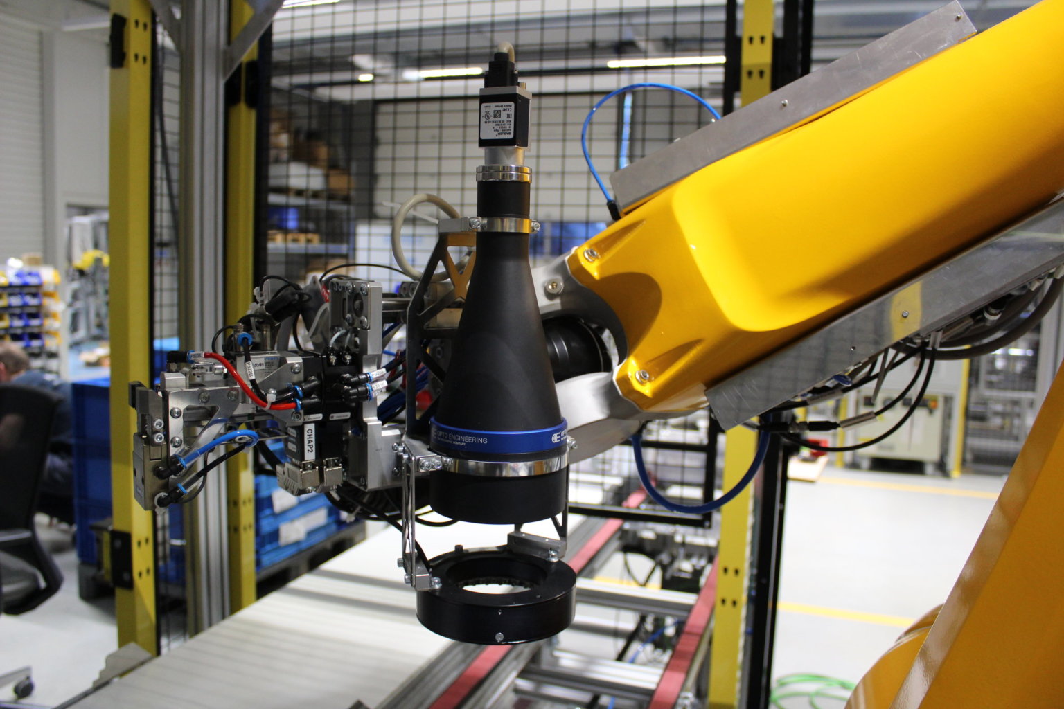 Automatizace a robotizace, EOLA, Robotické chapadlo vybavené kamerovou sestavou