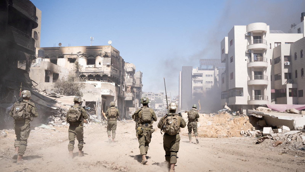 Izrael zahjil vojenskou ofenzivu v Psmu Gazy s clem Hams zcela zniit.
